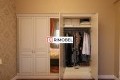 Встроенный шкаф в спальню кремового цвета Классические шкафы la comanda chisinau