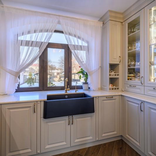 Кухня классическая, г. Сороки, ул. Буребиста, 26 Классические кухни mobila