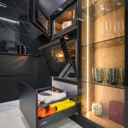 Кухня современная, г. Окница, улица Киев, 14  Современные кухни mobila