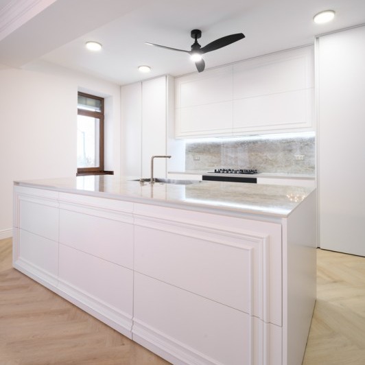 Кухня неоклассическая, мун. Кишинёв, село Бачой,  ул. Ливезилор, 3/1 Кухни неоклассика mobila