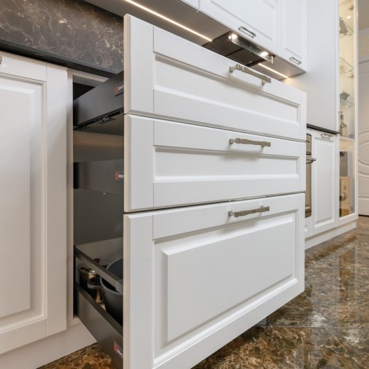 Кухня неоклассическая, мун. Кишинев, Чореску, ул. Приетения, 39 MOD466 Кухни неоклассика la comanda