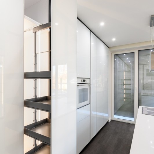 Кухня модерн, Сороки, улица Евгения Кока, 3 Современные кухни la comanda