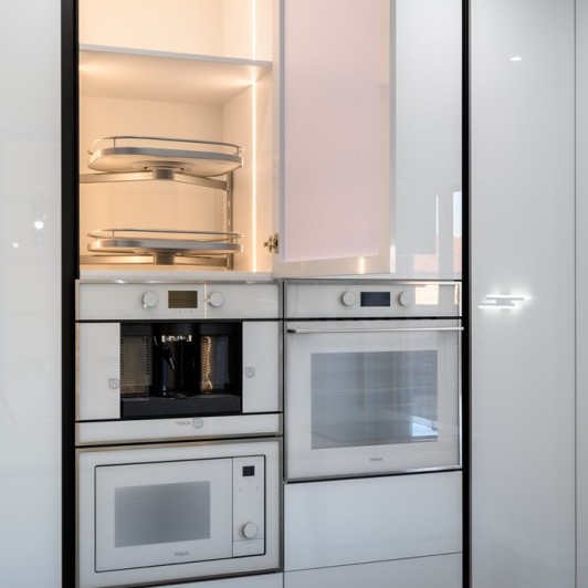 Кухня модерн, Сороки, улица Евгения Кока, 3 Современные кухни la comanda