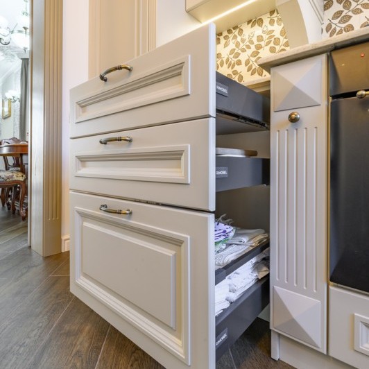 Кухня классическая, г. Сороки, ул. Буребиста, 26 Классические кухни mobila