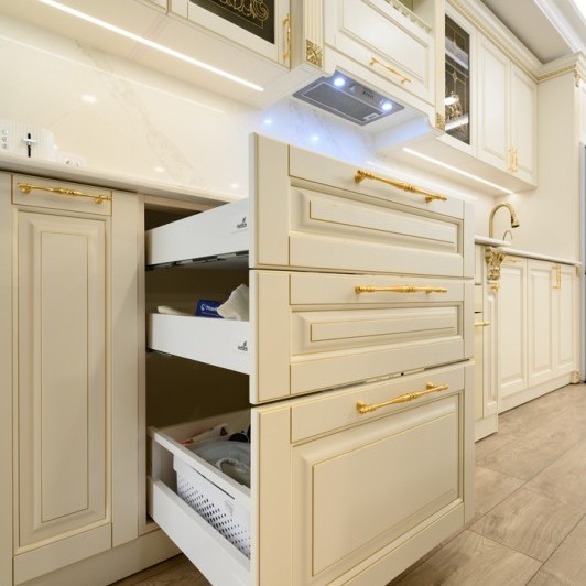 Кухня классическая,  мун. Кишинёв , Дурлешть, ул. Штефана Водэ, 29 Классические кухни la comanda chisinau